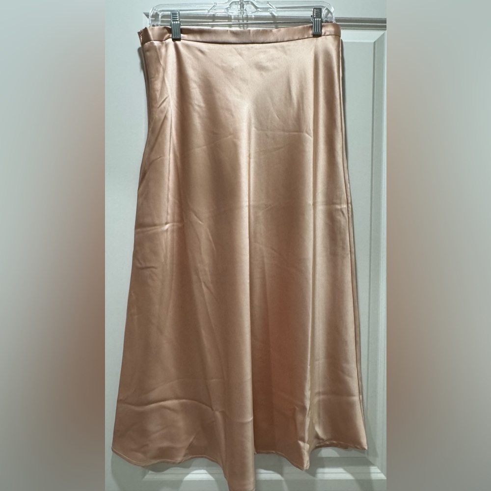 Commence skirt